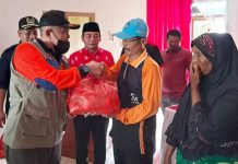 Bupati Lamsel Salurkan Bantuan Untuk Korban Bencana Puting Beliung di Kecamatan Ketapang
