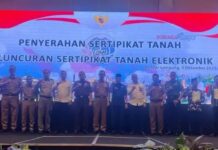 Sekretaris Daerah Lampung Selatan, Thamrin Hadiri Launching Sertifikat Tanah Elektronik Dan Penyerahan 2.5 Juta Sertifikat Secara Daring
