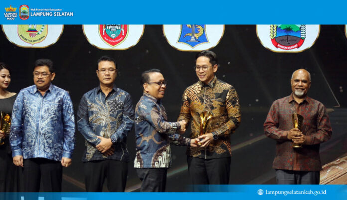 bupati egi 68b0782be5569