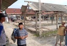 Anggota DPRD Lampung Selatan Yudi Suprayoga, Bantu Korban Bencana Angin Puting Beliung di Ketapang